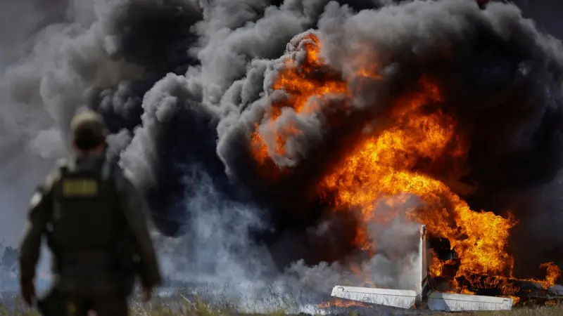 مقتل 3 أشخاص في حادث تحطم هليكوبتر بكندا