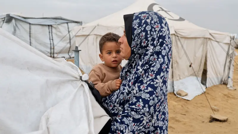 فيديو - "يا رب يا رب".. صرخة امرأة تكشف حجم معاناة أهالي غزة