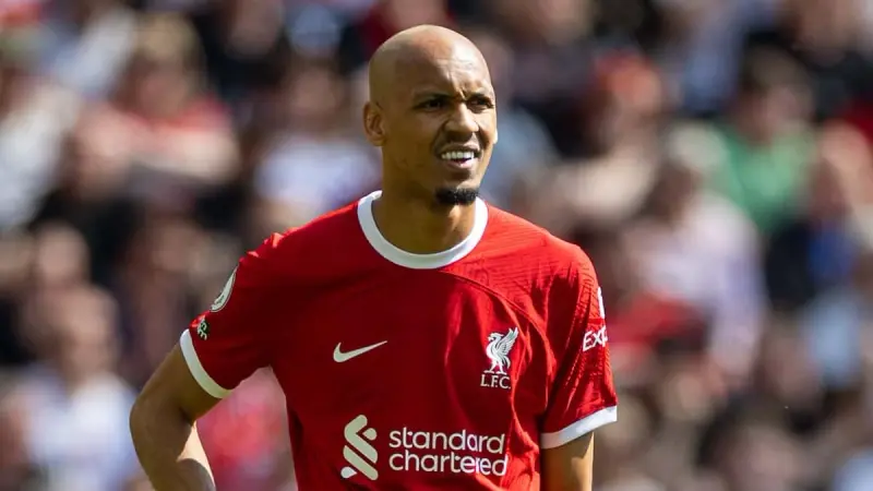 هل تتعطل صفقة انتقال فابينيو إلى اتحاد جدة؟ الكلاب ليست السبب الوحيد