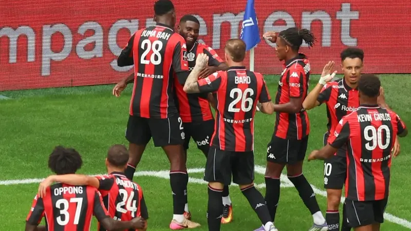 نادي نيس يُعلن إدانة الاعتداء على اللاعبين والجهاز الفني.. ما القصة؟