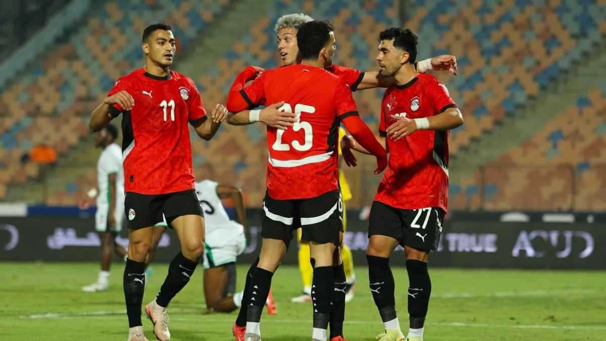 خطة تطوير الكرة المصرية.. مدرب ريال مدريد السابق يستعد لتولى المهمة 