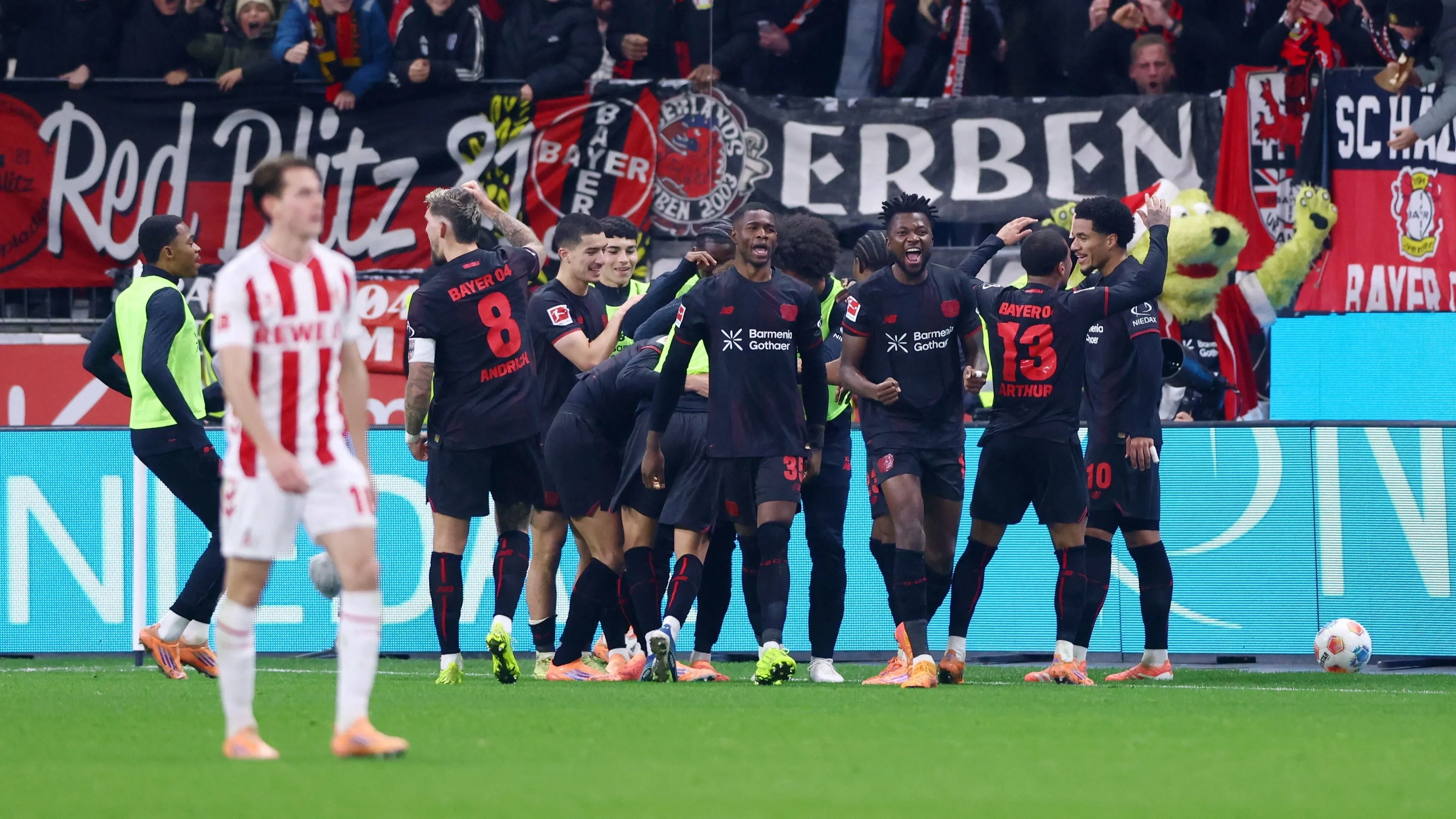 نتائج مباريات اليوم في الدوري الألماني.. ليفركوزن يستعيد الثقة بانتصار صعب على كولن 