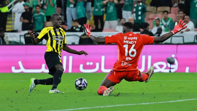 استمرار غياب كانتي عن تدريبات الاتحاد السعودي.. ما السبب؟