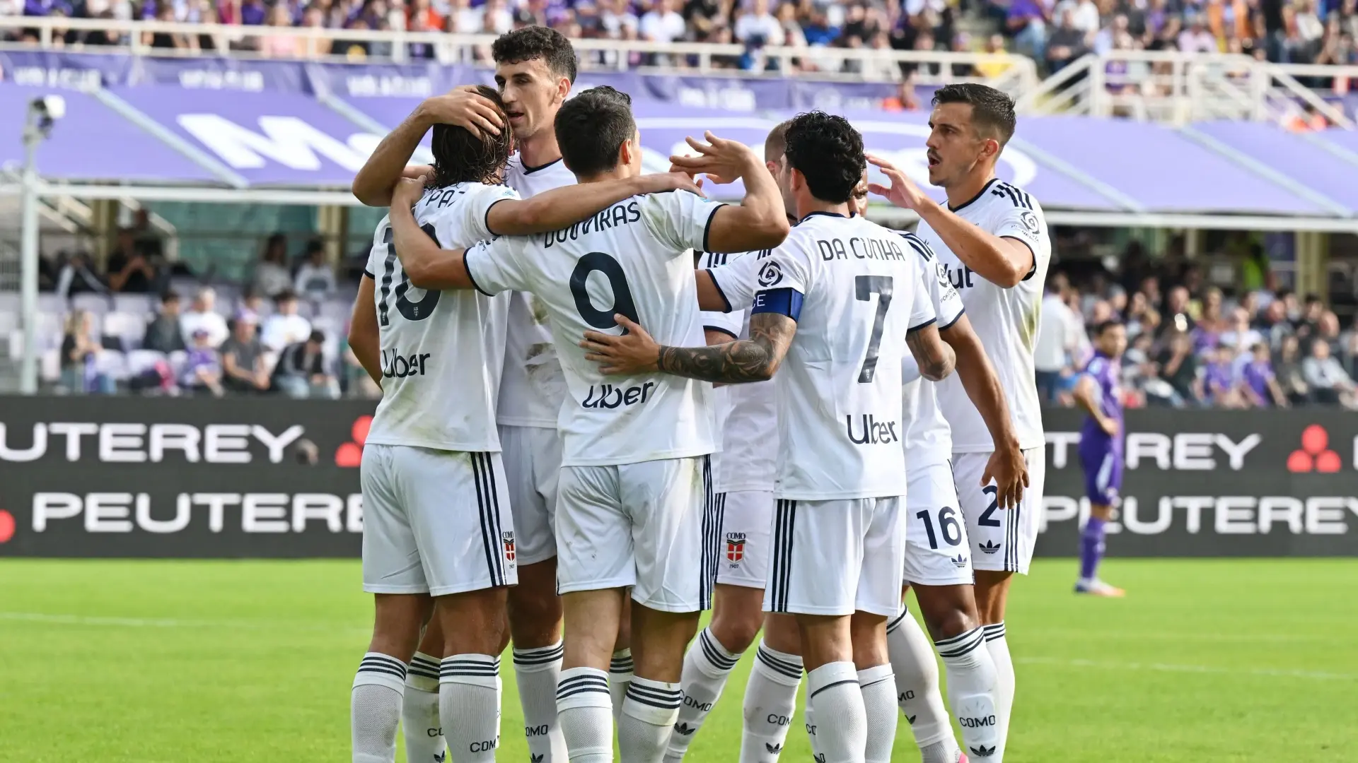 كومو يواصل انطلاقته القوية في الدوري الإيطالي (رويترز) كومو يواصل انطلاقته القوية في الدوري الإيطالي (رويترز)