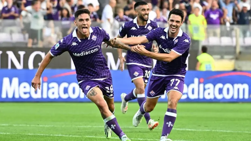 فيورنتينا يقتنص تأهلا مثيرا لنهائي دوري المؤتمر الأوروبي