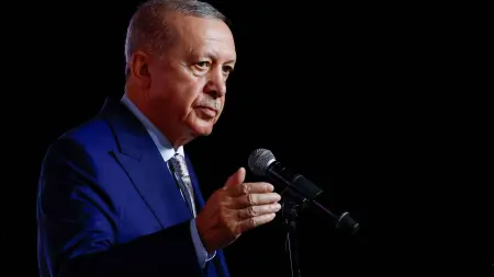 related_news_inside_blogsبعد حكم عزل زعيم المعارضة.. هل ينجح إردوغان في تمديد حكمه؟