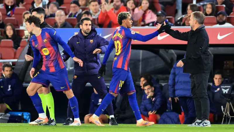 فليك يعلن عودة نجم برشلونة قبل مواجهة فياريال