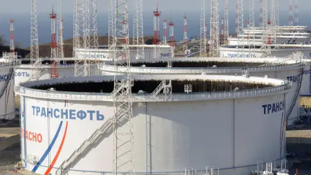 related_news_inside_blogsبريطانيا تضيق الخناق على صادرات النفط الروسية بعقوبات جديدة