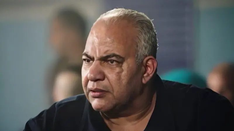 هو ونجله على جهاز الأكسجين.. بيومي فؤاد يصاب بوعكة صحية