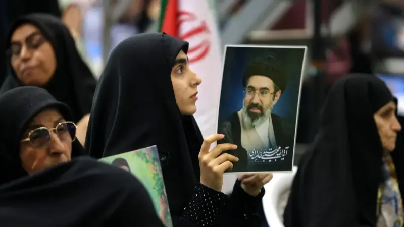 المرشد الأعلى في إيران يرد على تقارير غيابه برسالة نصية.. ما مضمونها؟
