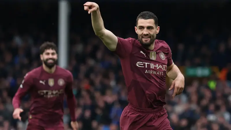 مانشستر سيتي يخطف المركز الرابع مؤقتا بعد الفوز على إيفرتون