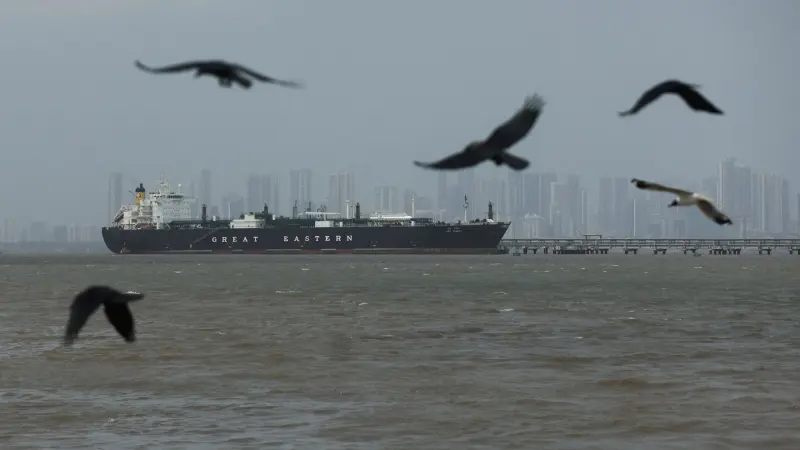 الحصار الأميركي يوجه ضربة قوية لأسطول الظل الإيراني