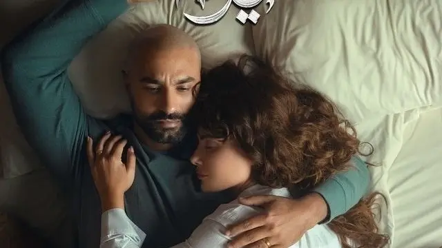 موعد عرض مسلسل 220 يوم بطولة كريم فهمي والقنوات الناقلة.. القصة والأبطال