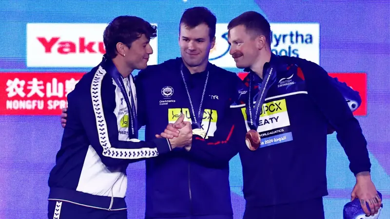 بطولة العالم للألعاب المائية 2024.. الأميركي فينك ينتزع ذهبية سباق 100 متر من بيتي