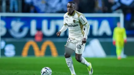 related_news_inside_blogsمن الرياض إلى قمة الدوري الفرنسي.. قصة توهج سعود عبد الحميد مع لانس