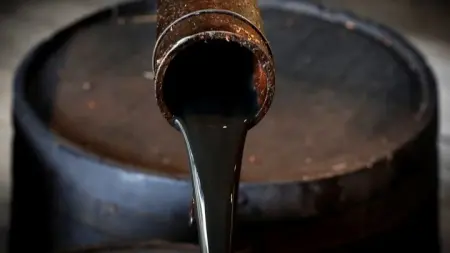 النفط يستقر بعد تراجع بدعم اتفاق جمركي أميركي ياباني