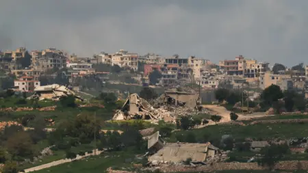 فيديو - الجيش الإسرائيلي يفجر منازل في مدينة بنت جبيل جنوبي لبنان