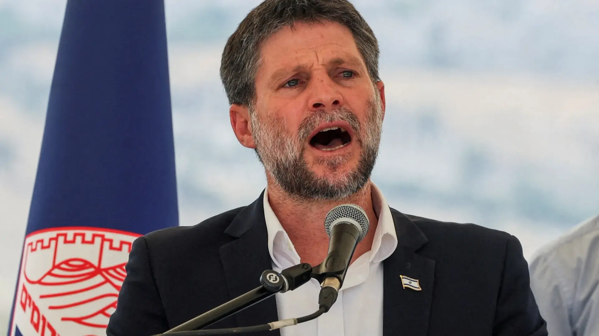 سموتريتش: لن أتخلى عن شركائي في الانتخابات (رويترز) سموتريتش: لن أتخلى عن شركائي في الانتخابات (رويترز)