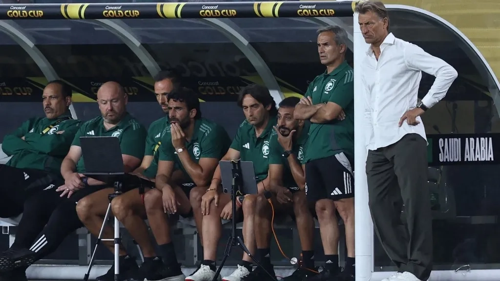 فيصل بن تركي يكشف سبب رفض رينارد تدريب النصر 