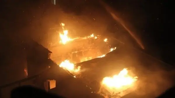 فيديو - البحرين.. حريق كبير في سوق المنامة القديم