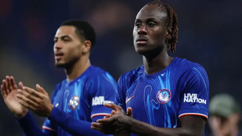 غيابات وقائمة تشكيلة تشيلسي اليوم أمام ليفربول.. ماريسكا في ورطة