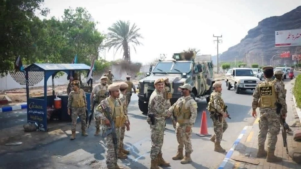 عنصر بارز بـ"القاعدة" يدعو إلى استهداف قوات المجلس الانتقالي باليمن 