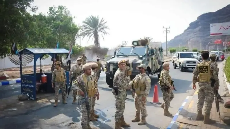 عنصر بارز بـ"القاعدة" يدعو إلى استهداف قوات المجلس الانتقالي باليمن