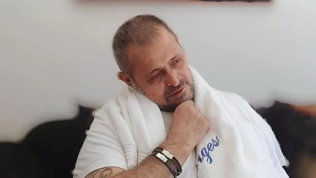 فيديو - جورج وسوف يروي موقفا إنسانيا غيّر حياة إعلامي شاب إلى الأبد