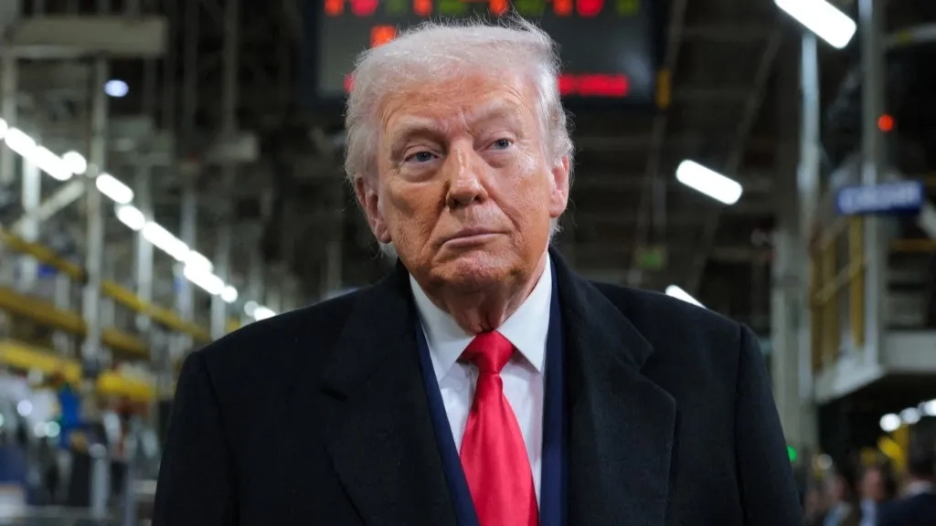 "أكسيوس": ترامب أجل ضربات إيران بعد تحذيرات إسرائيلية 