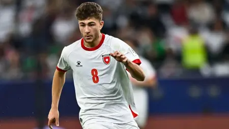 related_news_inside_blogsوالد عودة الفاخوري يعلن تفوق بيراميدز على الأهلي.. نجم أردني جديد في الدوري المصري