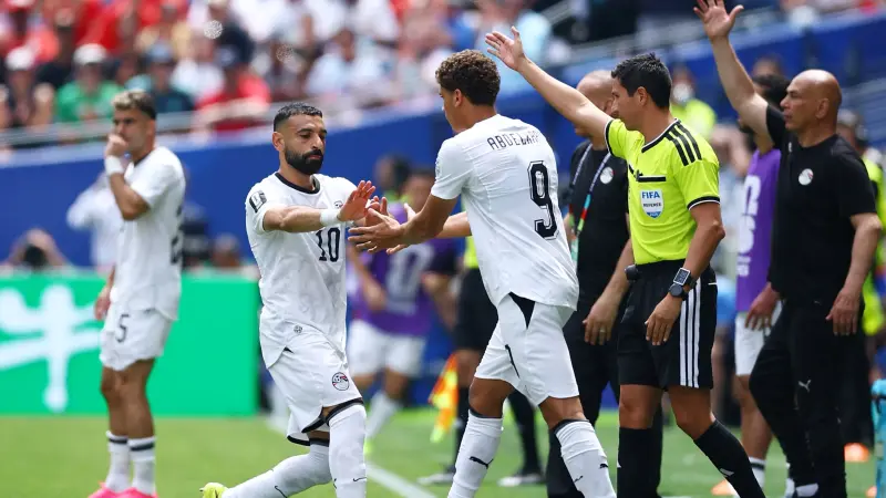 كأس العالم 2026 - نجم منتخب مصر يكشف سبب استبدال محمد صلاح أمام بلجيكا