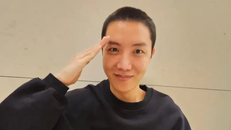 جيهوب من BTS يودّع معجبيه ويلتحق بالخدمة العسكرية