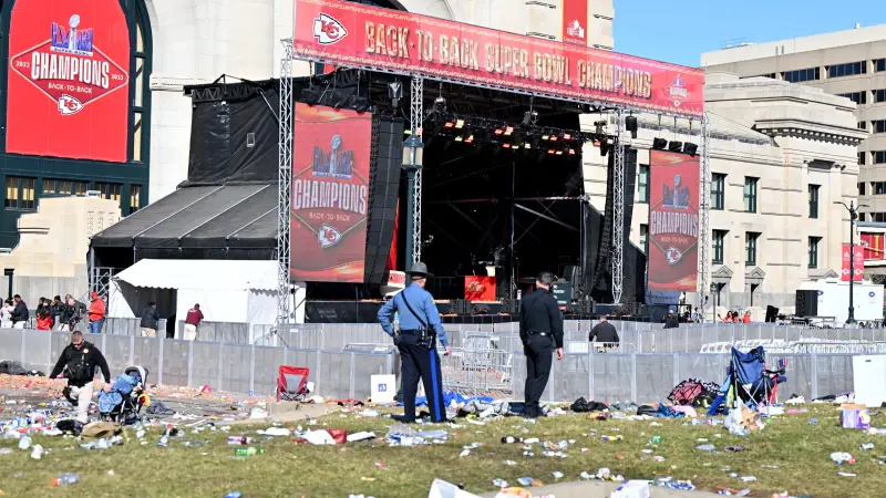 فيديو وصور - كارثة الـ"سوبر بول".. إطلاق نار وسقوط ضحايا في مدينة كانساس الأميركية