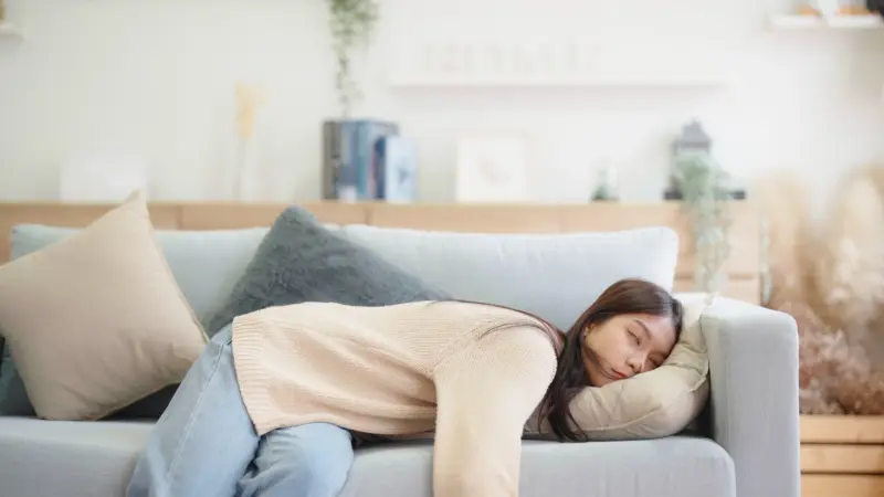 توتر يوم الإثنين يوجع الجسد.. إليك أعراض القلق الأسبوعي