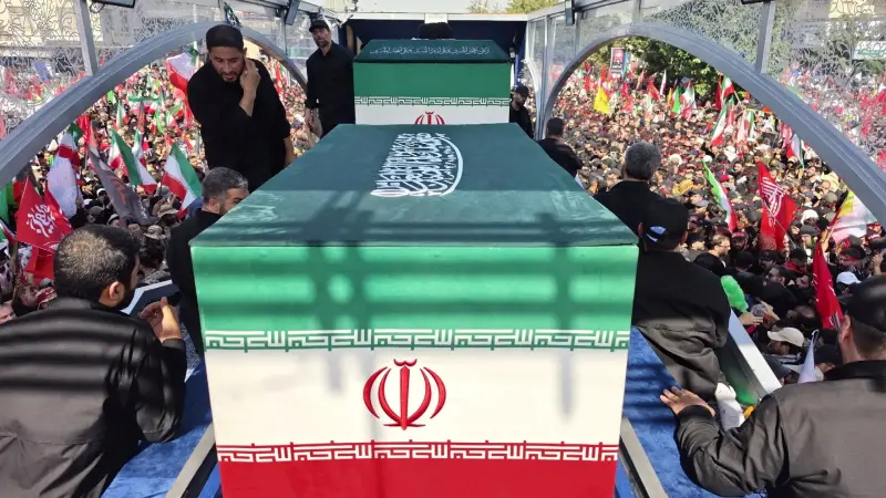 لماذا تأخر تشييع جثمان خامنئي 4 أشهر؟