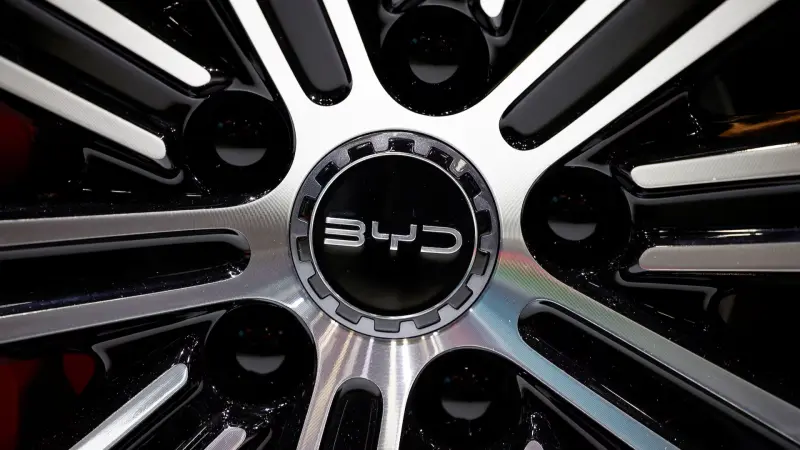 تفوّق "بي واي دي" على "تيسلا" لجهة المبيعات في 2025