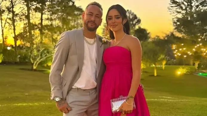 حبيبة نيمار تُعلن عن خيبة أملها وتثير غضب جمهور الهلال