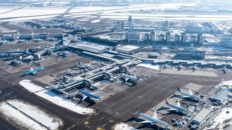 شلل بالمطارات اليونانية بسبب خلل فني