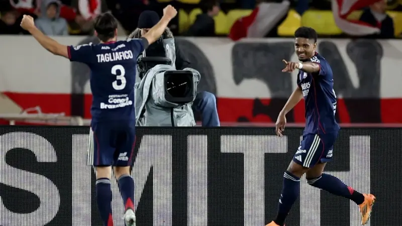الدوري الفرنسي - ليون يعقد موقف موناكو في أبرز نتائج السبت