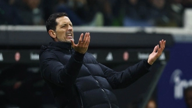 الدوري الألماني - أينتراخت فرانكفورت يعلن إقالة مدربه توبمولر 