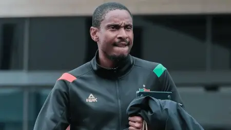 related_news_inside_blogsفضيحة غير متوقعة.. لماذا تم توقيف رولاني موكوينا بمطار الجزائر؟