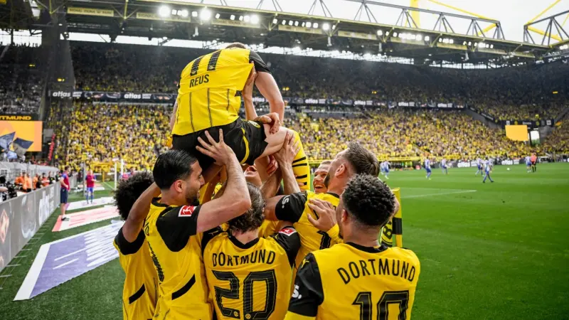 فيديو - ماركو رويس يسجل ويصنع ويخرج باكيا في آخر مباراة على ملعب دورتموند