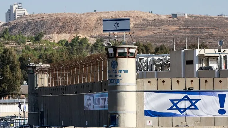 مقتل رئيس قسم العظام بمستشفى الشفاء في سجن إسرائيلي