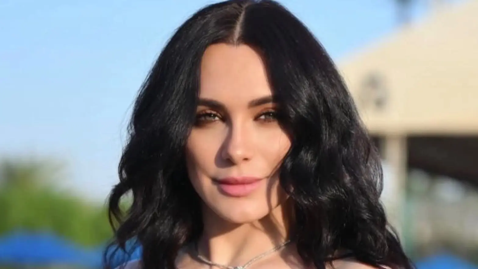 سلاف فواخرجي تكشف موقفها من العودة إلى سوريا وتعلق على عودة أصالة ( إكس) سلاف فواخرجي تكشف موقفها من العودة إلى سوريا وتعلق على عودة أصالة ( إكس)