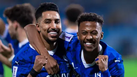 حطم رقم سامي الجابر.. ما هو عدد أهداف سالم الدوسري مع الهلال في البطولات الآسيوية؟