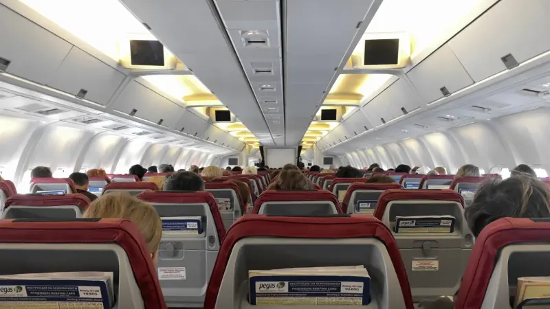 هواء الطائرة والمستشفيات أكثر تلوثا من الهواء الخارجي.. ما الحقيقة؟