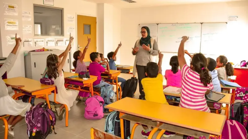 توقيت الدراسة الجديد في المغرب 2025 بعد اعتماد "توقيت غرينتش"