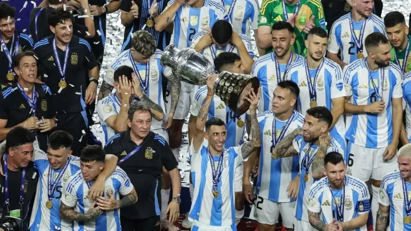 بث مباشر يفضح "عنصرية" لاعبي الأرجنتين.. وفرنسا تلجأ لـ"فيفا"