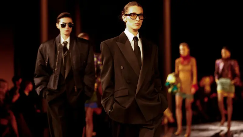 ما حقيقة منع بيلا حديد من الدخول إلى السعودية؟