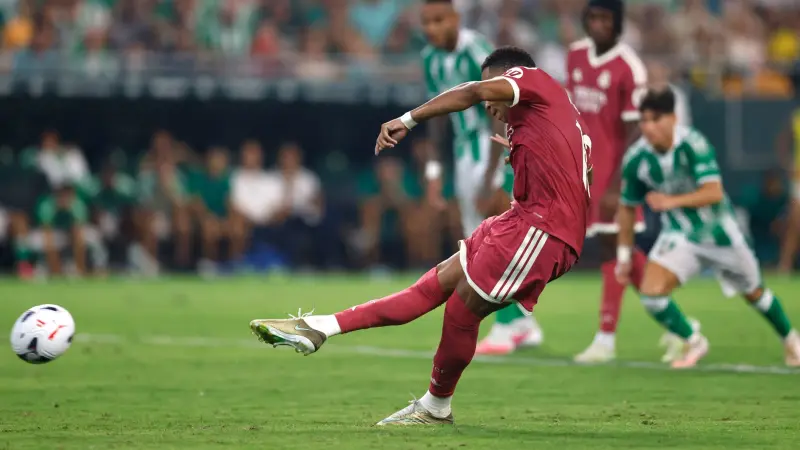 ترتيب هدافي الدوري الإسباني.. رافينيا ينفرد بالصدارة عقب ركلة مبابي الضائعة